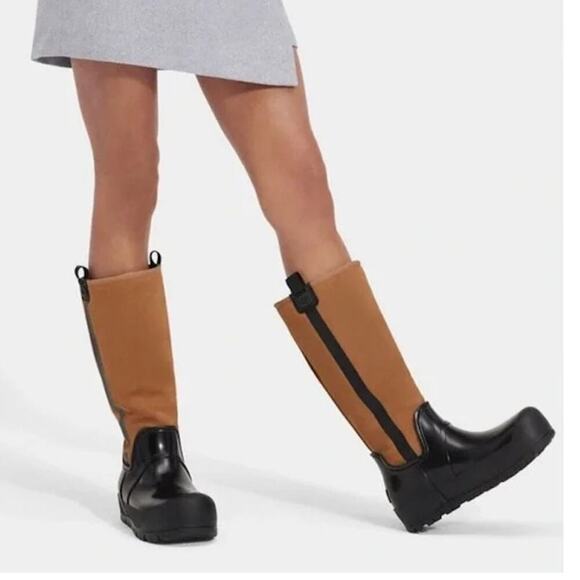 UGG Raincloud Tall Boots Women Size 8 Shearling Lining Waterproof Snow Shoes - Picture 1 of 13